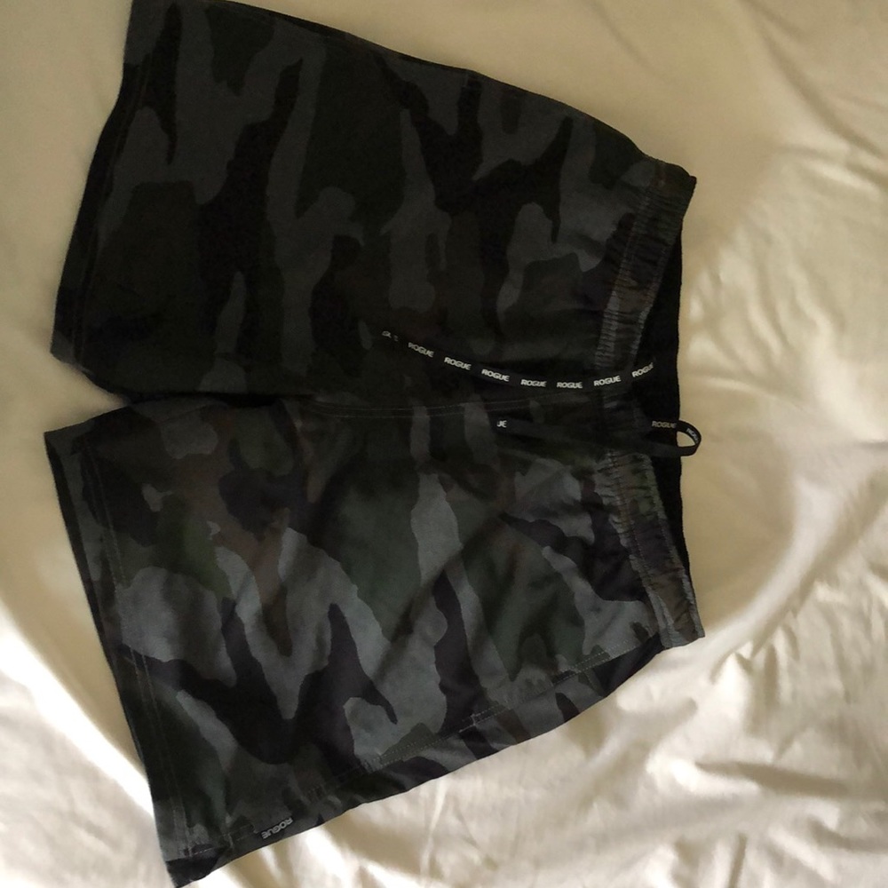 Rogue Black Ops Shorts size XL- Camo